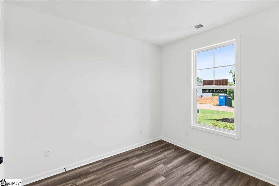 Spacious, unfurnished interior of a new home in Lynbrook, Boiling Springs (Image 19). Spacious, unfurnished interior of a new home in Lynbrook, Boiling Springs (Image 19).