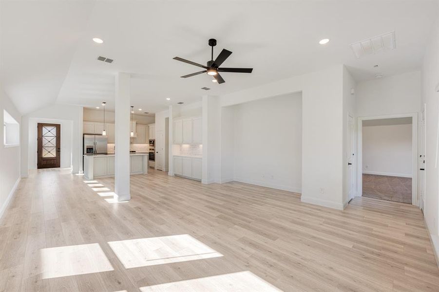 Spacious, unfurnished interior of a new home in West Crossing, Anna (Image 27). Spacious, unfurnished interior of a new home in West Crossing, Anna (Image 27).