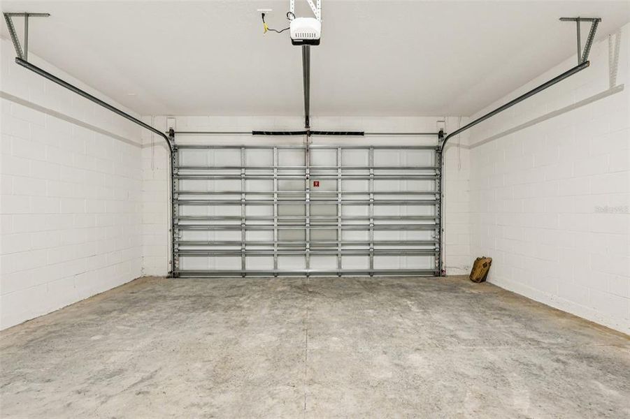 Spacious, unfurnished interior of a new home in Cyrene at Minneola, Minneola (Image 28).