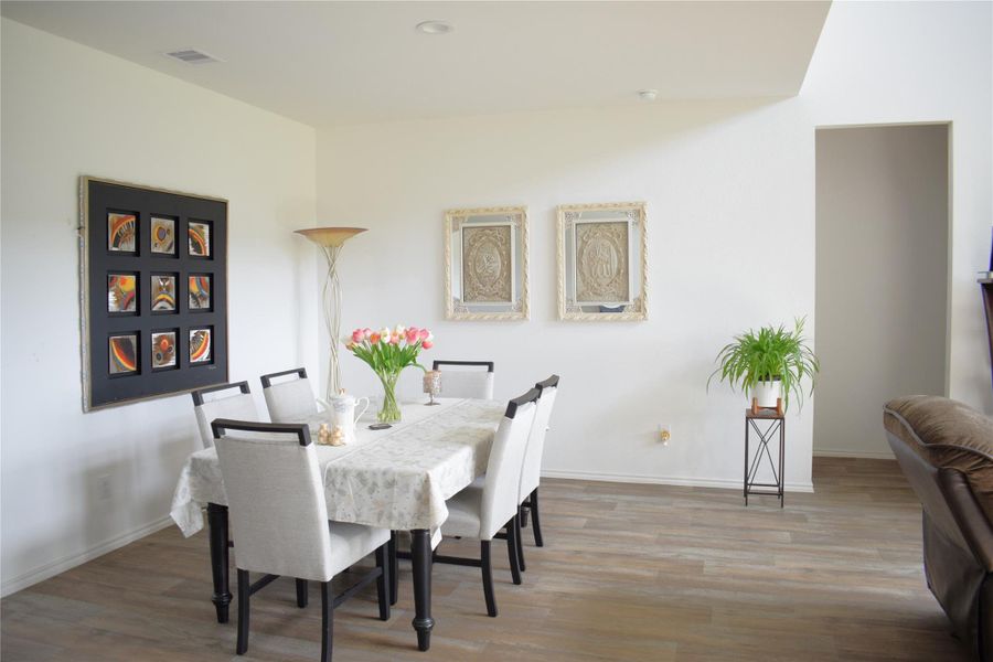 Furnished interior view inside a new home in Bryan Grove, Rosenberg (Image 6). Furnished interior view inside a new home in Bryan Grove, Rosenberg (Image 6).