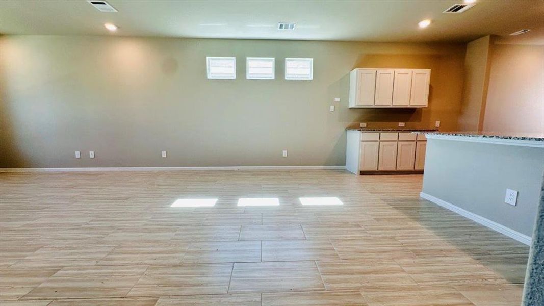 Spacious, unfurnished interior of a new home in Orchard Village, Fort Worth (Image 21). Spacious, unfurnished interior of a new home in Orchard Village, Fort Worth (Image 21).