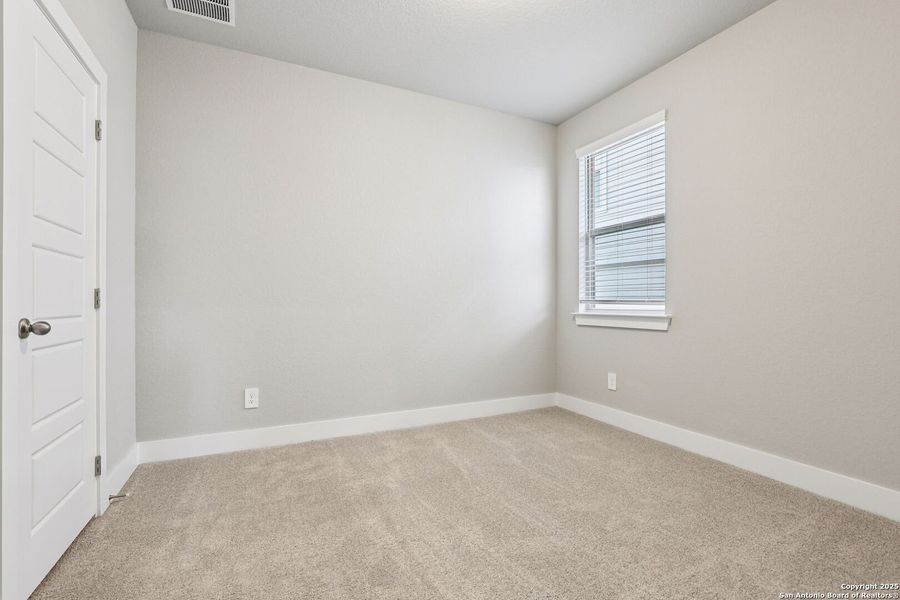 Spacious, unfurnished interior of a new home in Legendary Trails - Premier Series, Cibolo (Image 29).