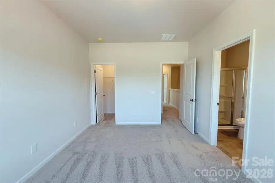 Spacious, unfurnished interior of a new home in Dawson Landing, Charlotte (Image 13).