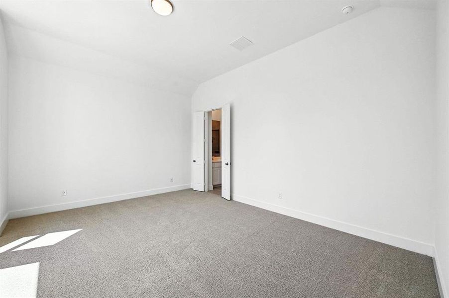 Spacious, unfurnished interior of a new home in Thompson Farms: 60ft. lots, Van Alstyne (Image 17). Spacious, unfurnished interior of a new home in Thompson Farms: 60ft. lots, Van Alstyne (Image 17).