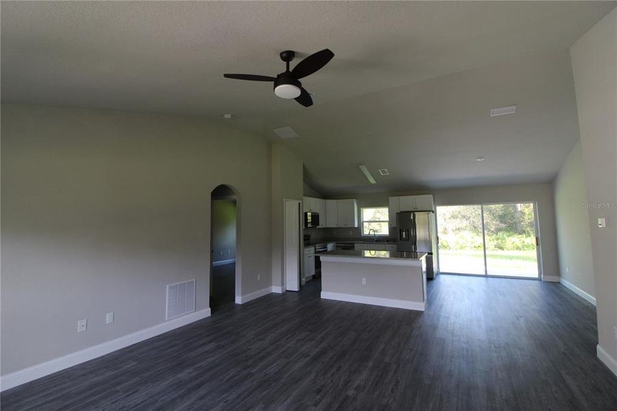Spacious, unfurnished interior of a new home in , Punta Gorda (Image 16).