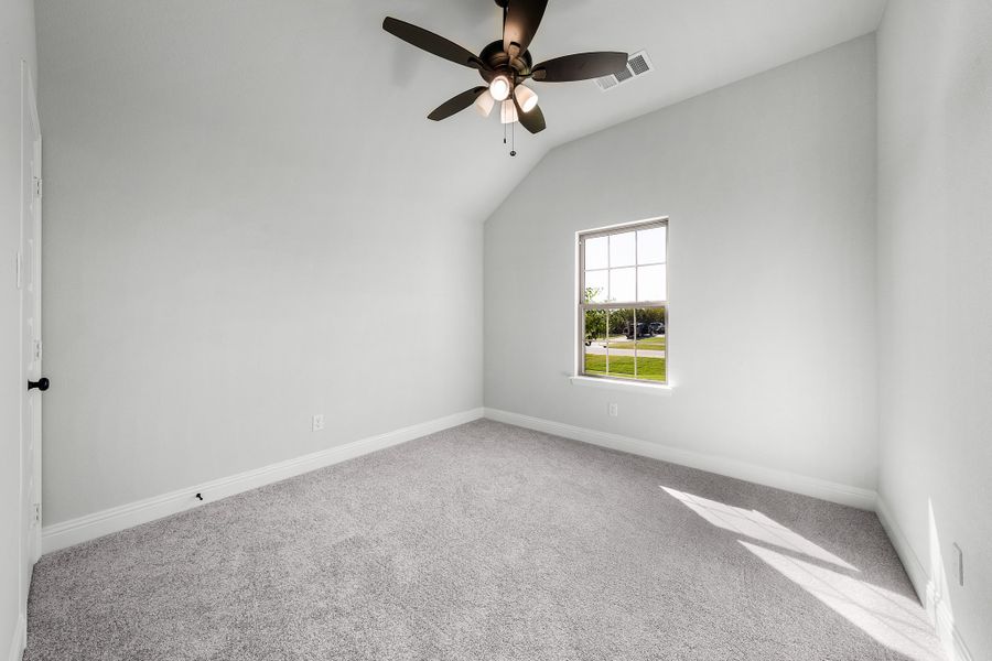 Spacious, unfurnished interior of a new home in Creekview Farms, Greenville (Image 34).