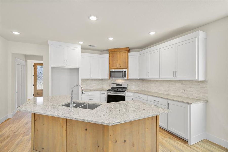 Image 34 of a home in .