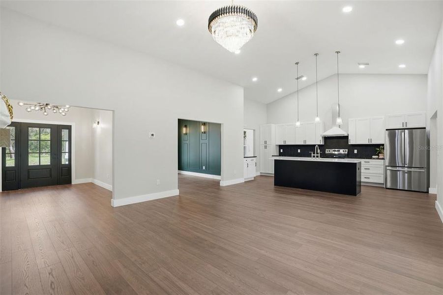 Spacious, unfurnished interior of a new home in , Webster (Image 51).