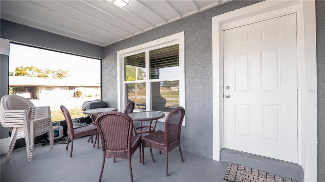Exterior details and patio area of a home in , Lake Wales (Image 4).