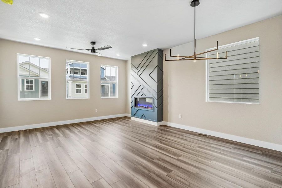Spacious, unfurnished interior of a new home in Pony Park, Colorado Springs (Image 21).