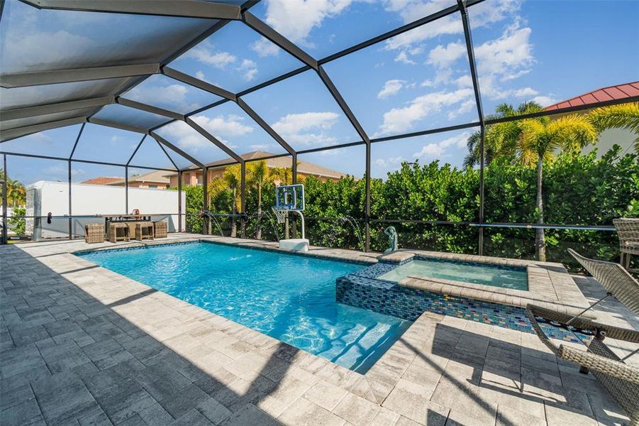 Exterior details and patio area of a home in , Cape Coral (Image 31).