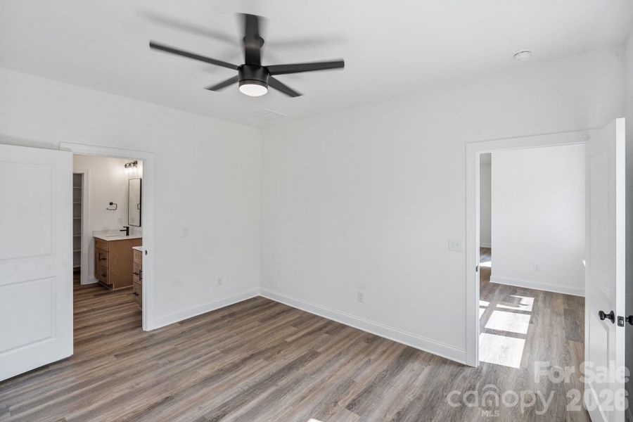 Spacious, unfurnished interior of a new home in , Lawndale (Image 38).