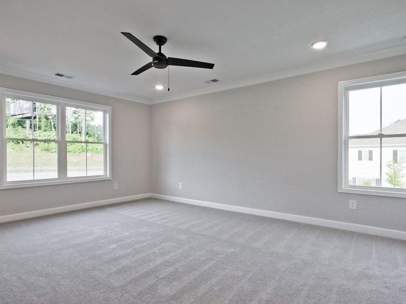 Spacious, unfurnished interior of a new home in Cherokee Township, Acworth (Image 28).
