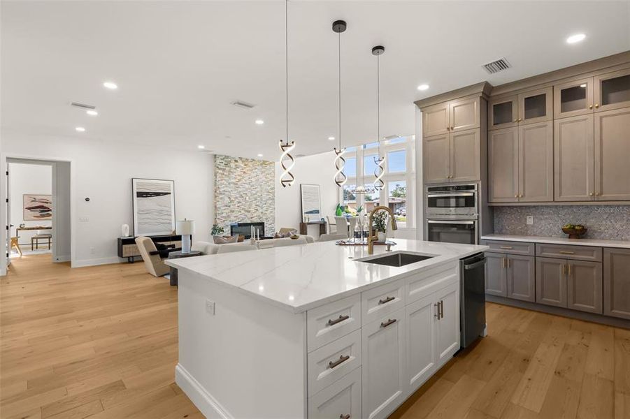 Furnished interior view inside a new home in , Orlando (Image 14).