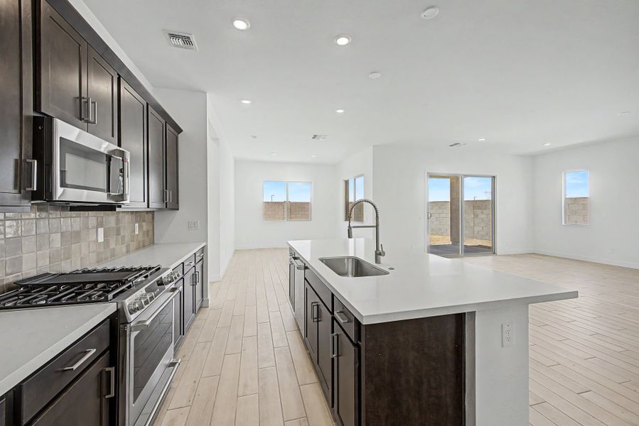 Furnished interior view inside a new home in Frontera, Surprise (Image 4).