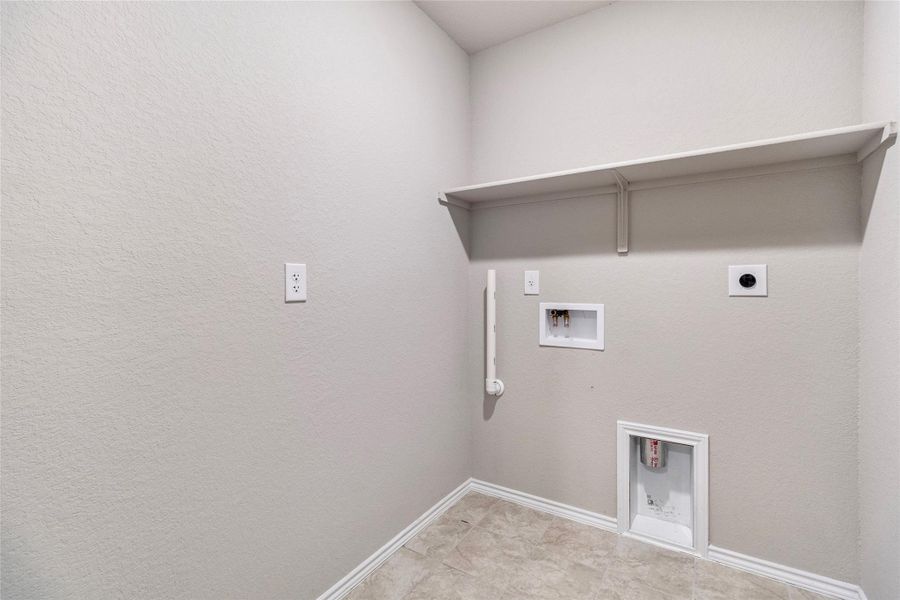 Spacious, unfurnished interior of a new home in Reynolds Crossing, Killeen (Image 19). Spacious, unfurnished interior of a new home in Reynolds Crossing, Killeen (Image 19).