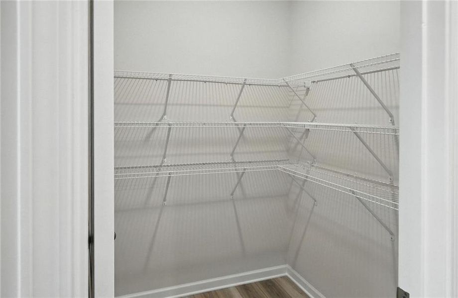 Spacious, unfurnished interior of a new home in Creekside Landing, Dallas (Image 16).