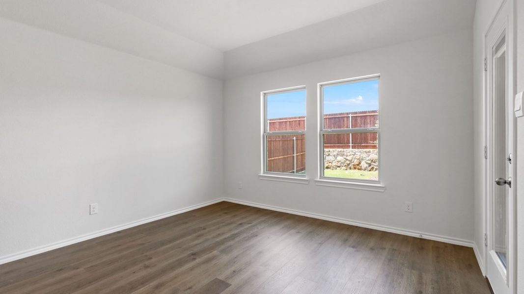 Spacious, unfurnished interior of a new home in Waverly Estates, Josephine (Image 12).