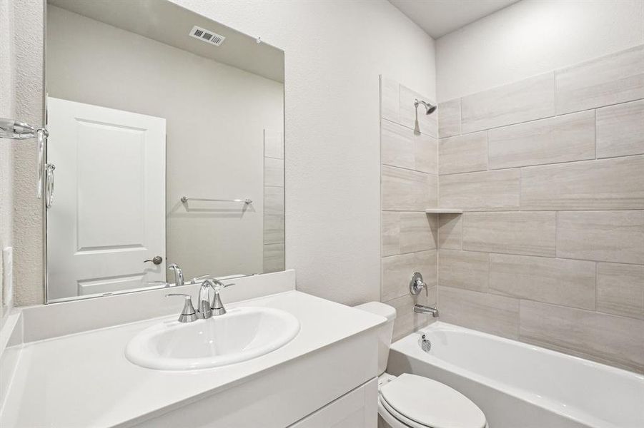 Photo is not of the actual home, but is an inspirational photo of builder’s model home and may depict options, furnishings, and/or decorator features that are not included. Photo is not of the actual home, but is an inspirational photo of builder’s model home and may depict options, furnishings, and/or decorator features that are not included.