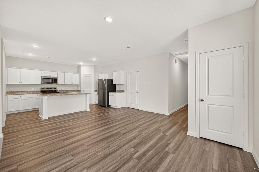 Spacious, unfurnished interior of a new home in Chapel Run, Montgomery (Image 37). Spacious, unfurnished interior of a new home in Chapel Run, Montgomery (Image 37).