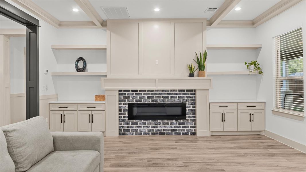 Furnished interior view inside a new home in , Tomball (Image 17).