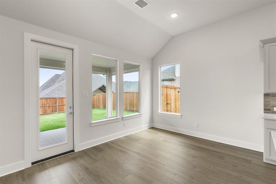 12. 4128 Selborne - Dining