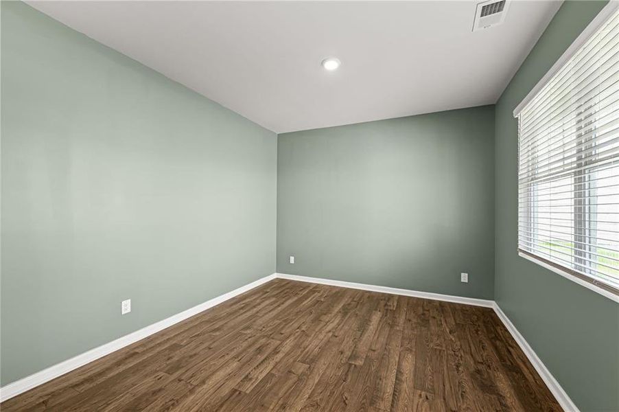Spacious, unfurnished interior of a new home in , Dallas (Image 39).