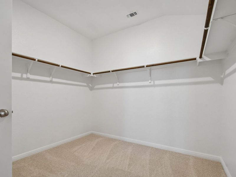 Spacious, unfurnished interior of a new home in Lexington Parke, Del Valle (Image 8). Spacious, unfurnished interior of a new home in Lexington Parke, Del Valle (Image 8).