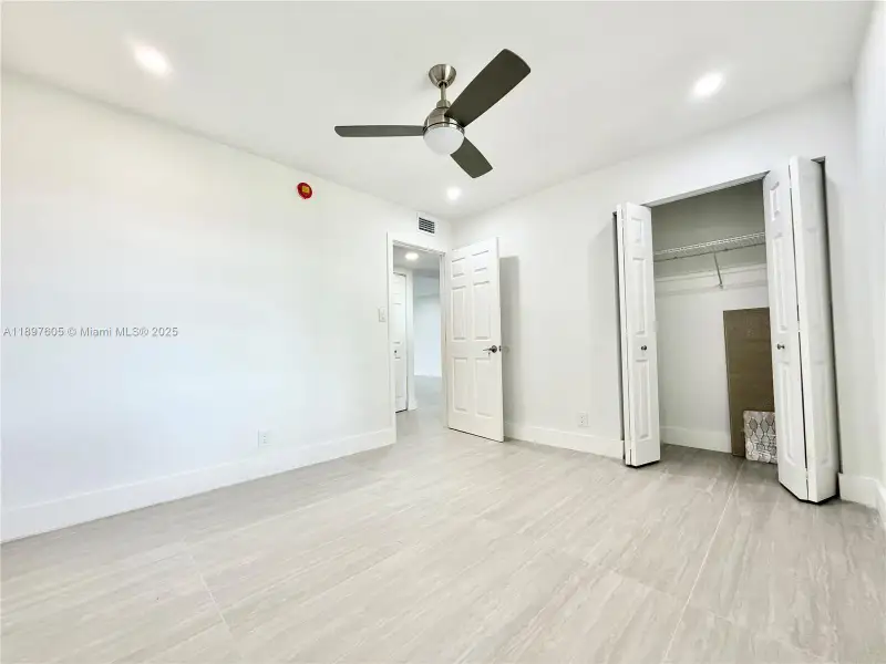 Spacious, unfurnished interior of a new home in , Lauderdale Lakes (Image 29).