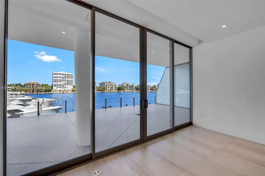 Spacious, unfurnished interior of a new home in , Miami (Image 57).