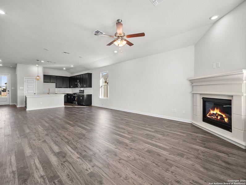 Spacious, unfurnished interior of a new home in Morgan Meadows, San Antonio (Image 12). Spacious, unfurnished interior of a new home in Morgan Meadows, San Antonio (Image 12).