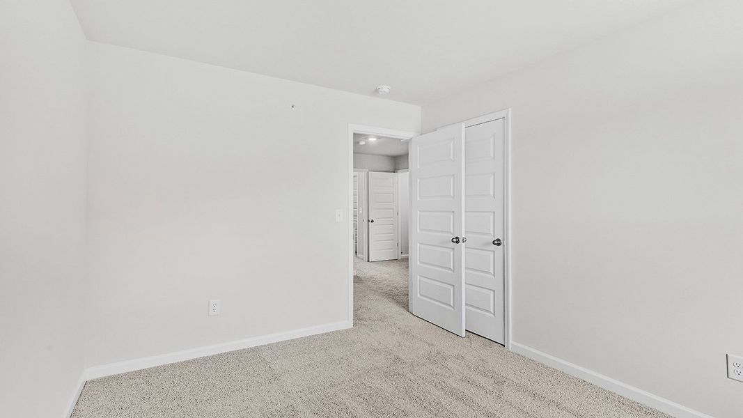 Spacious, unfurnished interior of a new home in Echo Glen, Stockbridge (Image 25).