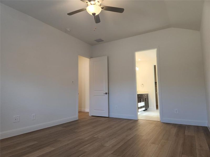 Spacious, unfurnished interior of a new home in Ashford Park - Texana Series, Corinth (Image 17).