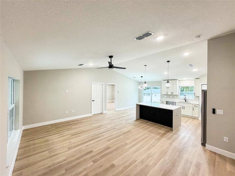 Spacious, unfurnished interior of a new home in , Belleview (Image 15).