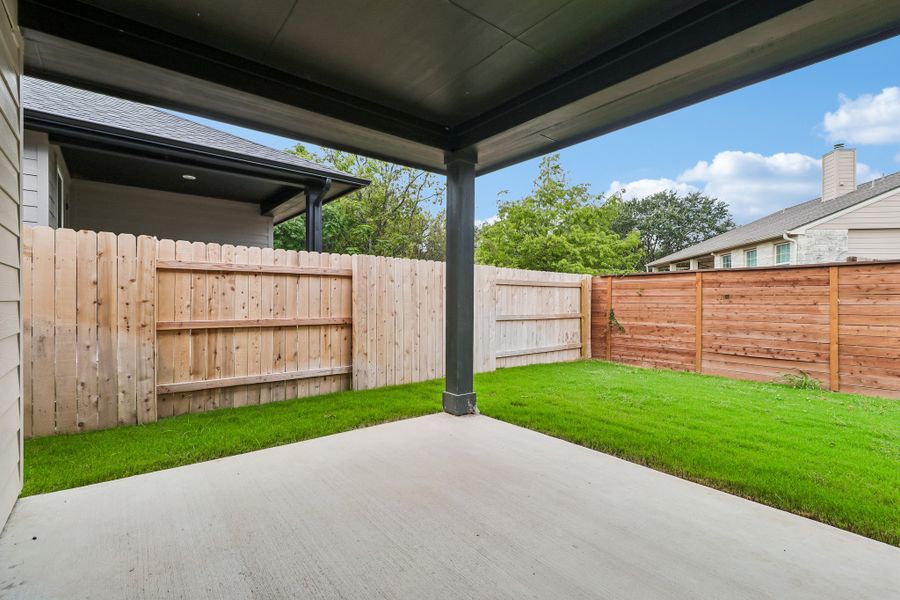 Exterior details and patio area of a home in Parkton Square, Kyle (Image 3).
