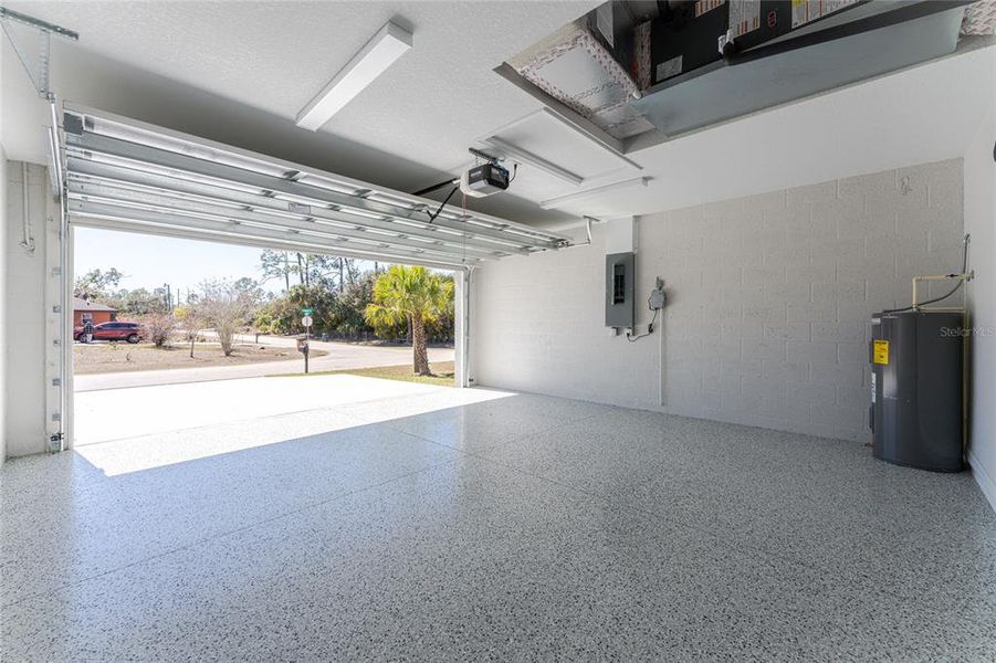 Spacious, unfurnished interior of a new home in , North Port (Image 22). Spacious, unfurnished interior of a new home in , North Port (Image 22).