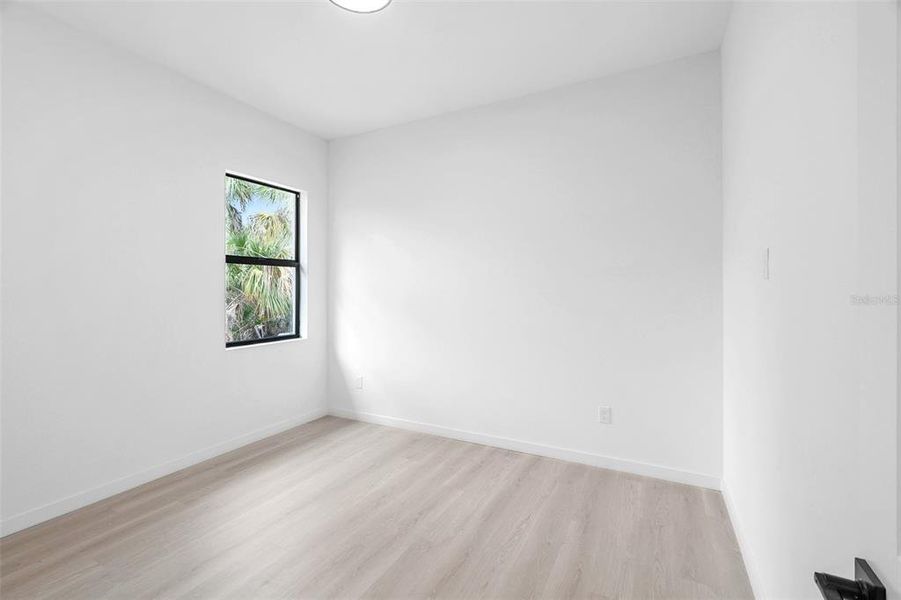 Spacious, unfurnished interior of a new home in , North Port (Image 30).