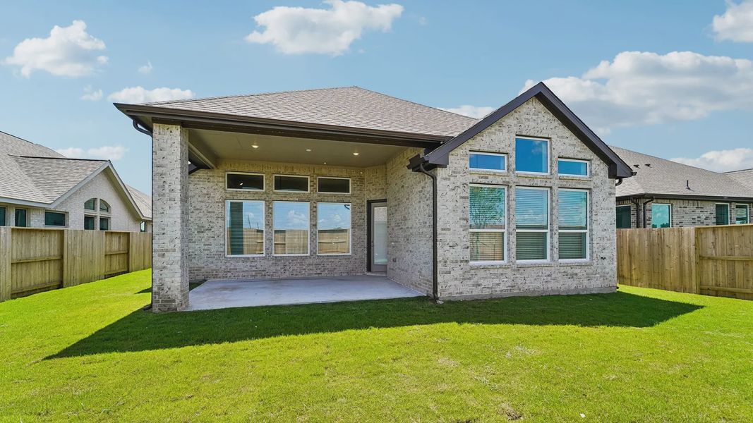 Representative exterior details of a home built from the Cayman by Chesmar Homes in Crescent Bluff, Georgetown (Image 30).