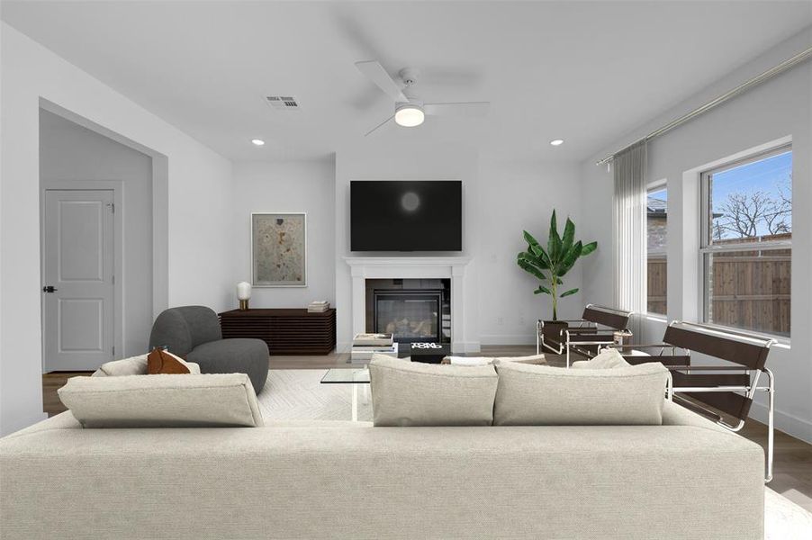 Furnished interior view inside a new home in Heritage Ranch, Sherman (Image 9).