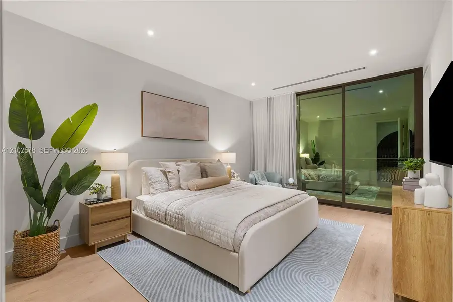 Furnished interior view inside a new home in , Miami (Image 57).