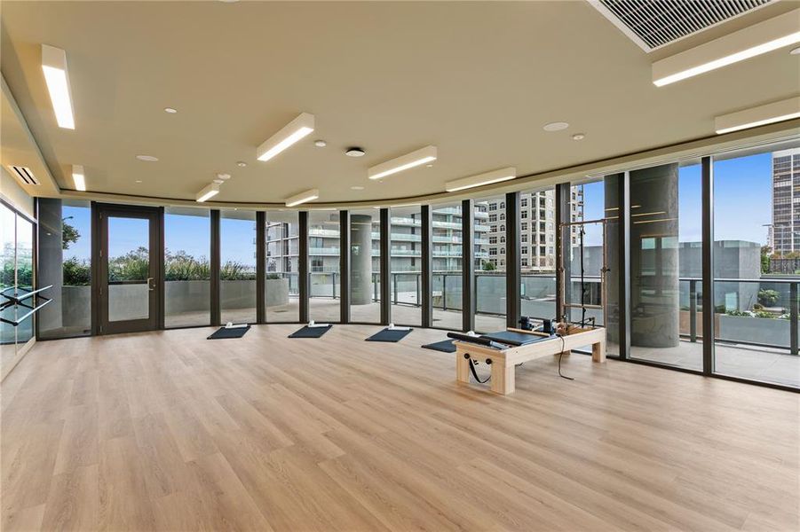 Community amenities in , Tampa (Image 82).