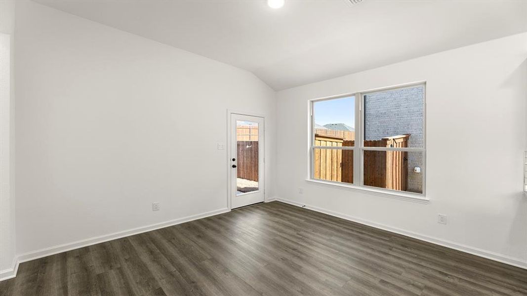 10. 2144 Sunnymede - Dining