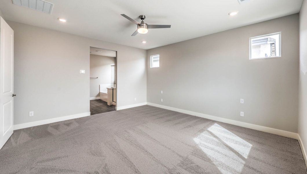 Representative unfurnished interior of a home built from the 2300 by D.R. Horton in Zanjero Pass, Glendale (Image 15).