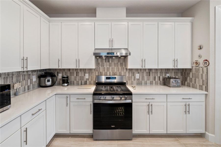 Furnished interior view inside a new home in Del Webb Tradition, Port St. Lucie (Image 28).