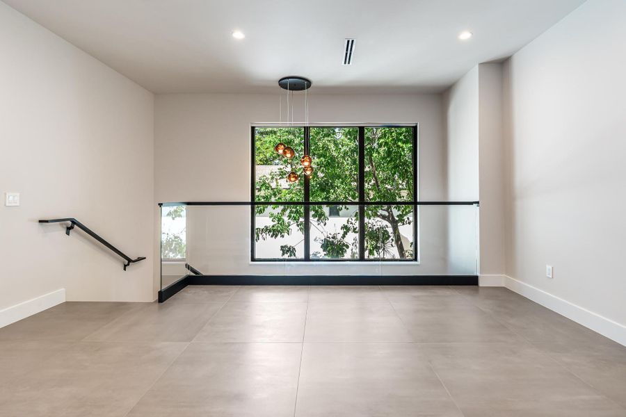 Spacious, unfurnished interior of a new home in , Fort Lauderdale (Image 29). Spacious, unfurnished interior of a new home in , Fort Lauderdale (Image 29).