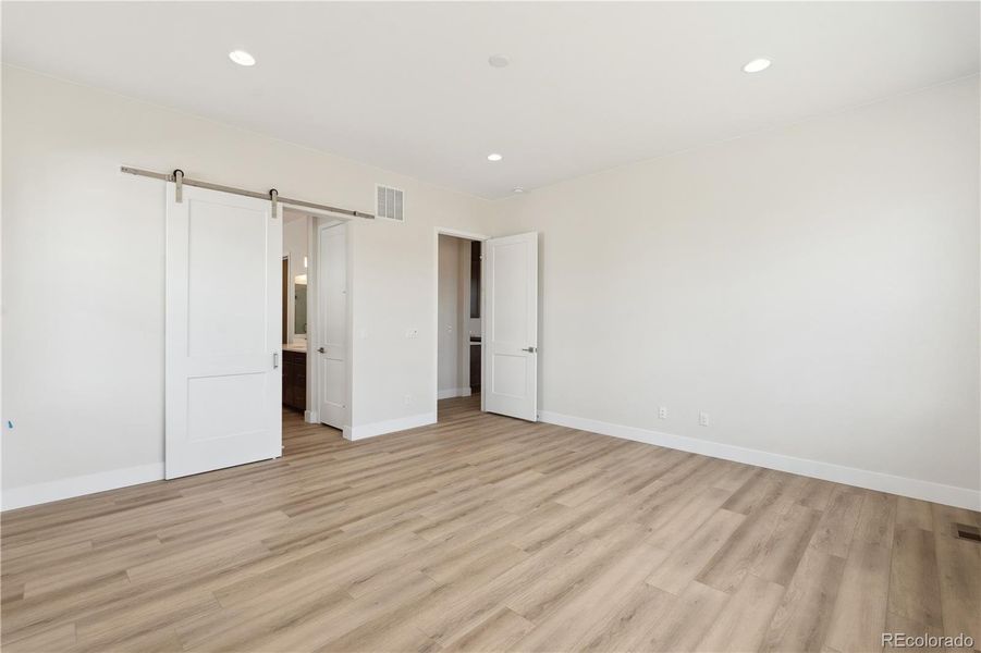 Spacious, unfurnished interior of a new home in Retreat at The Canyons, Castle Pines (Image 22). Spacious, unfurnished interior of a new home in Retreat at The Canyons, Castle Pines (Image 22).