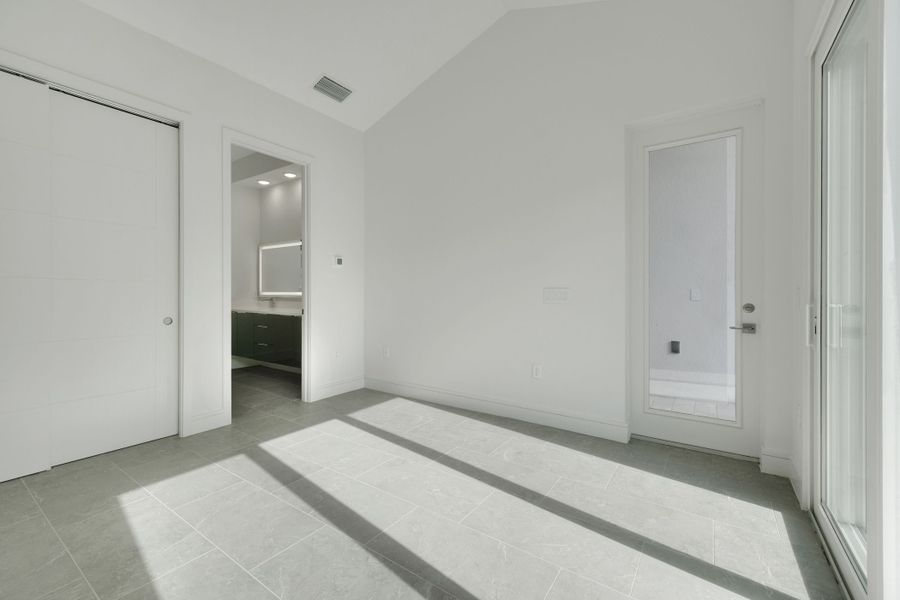 Representative unfurnished interior of a home built from the Courtyard 50 3BR by ABD Development in Hampton Green at Providence, Davenport (Image 50).