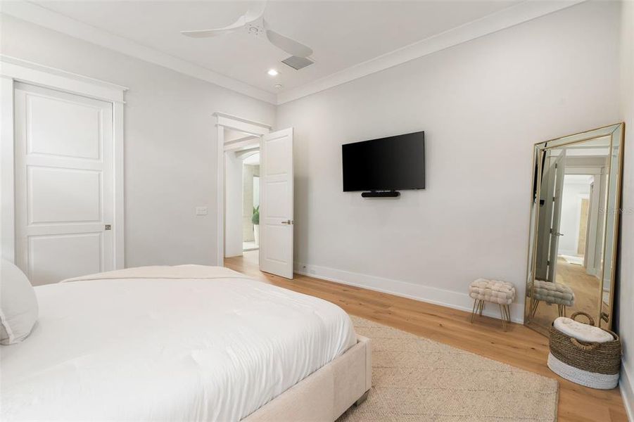 Furnished interior view inside a new home in , Gainesville (Image 47).