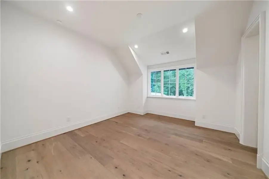 Spacious, unfurnished interior of a new home in , Atlanta (Image 23). Spacious, unfurnished interior of a new home in , Atlanta (Image 23).