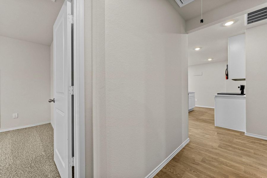 Spacious, unfurnished interior of a new home in Ladera, Luling (Image 21). Spacious, unfurnished interior of a new home in Ladera, Luling (Image 21).